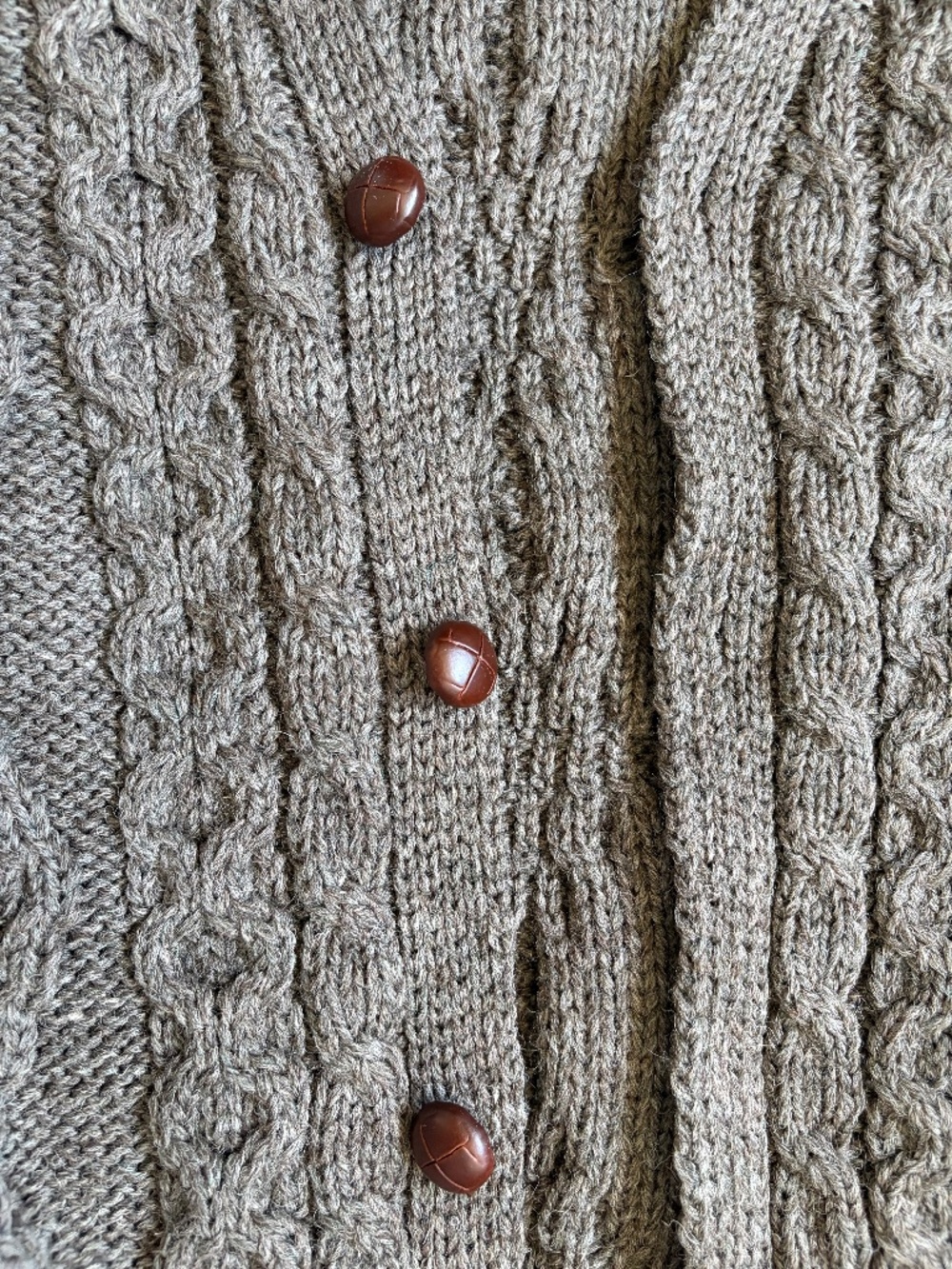 L.L. Bean Men's Chocolate Cable Knit vintage Cardigan - Picture 9 of 10